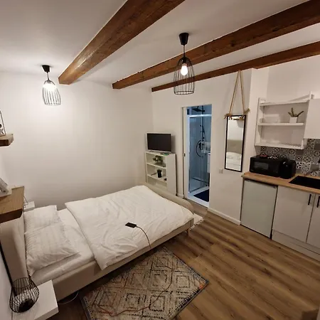Apartment Middle *